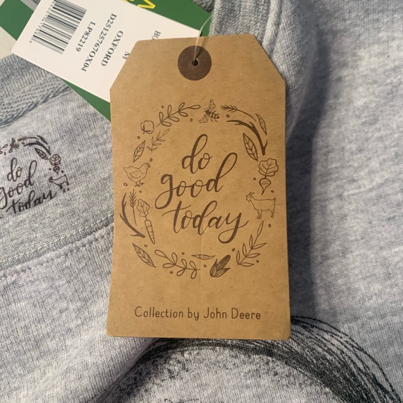 John Deere Gray Women's Sweatshirt with Horse Design NWT - M - Picture 6 of 10